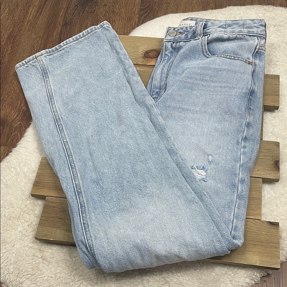 PacSun 90s Boyfriend Light Wash Distressed Jeans